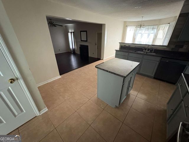5220 Round Table Drive, Ellenwood, GA 30294