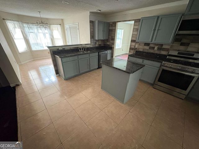 5220 Round Table Drive, Ellenwood, GA 30294