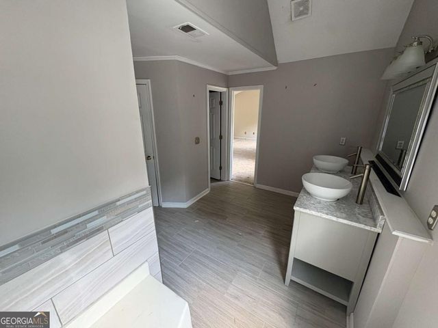 5220 Round Table Drive, Ellenwood, GA 30294