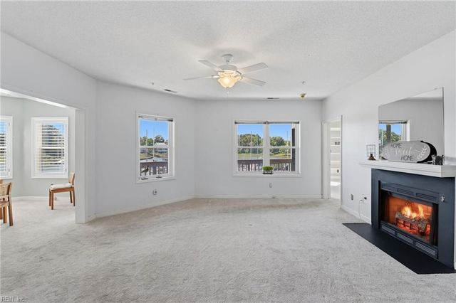 1024 Porte Harbour Arch Apt 202, Hampton, VA 23664