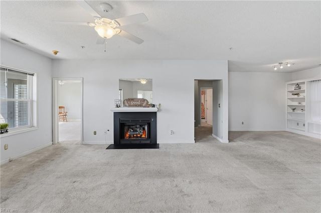 1024 Porte Harbour Arch Apt 202, Hampton, VA 23664
