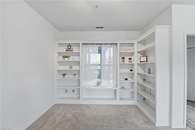 1024 Porte Harbour Arch Apt 202, Hampton, VA 23664