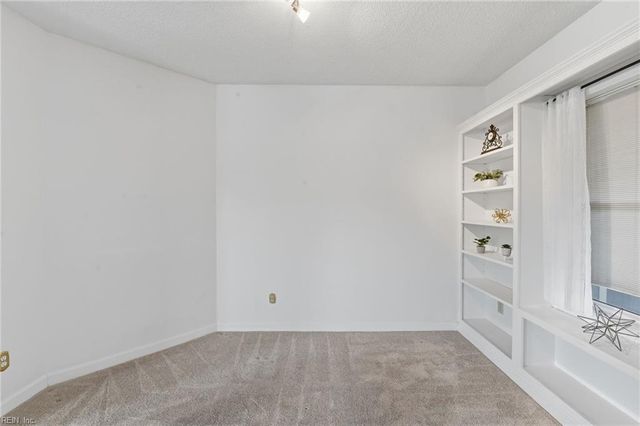 1024 Porte Harbour Arch Apt 202, Hampton, VA 23664