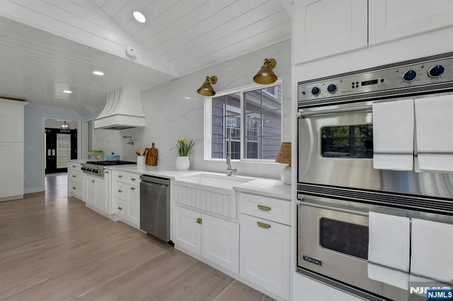 105 Apple Ridge Road, Woodcliff Lake, NJ 07677