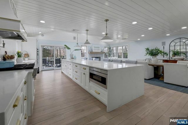 105 Apple Ridge Road, Woodcliff Lake, NJ 07677