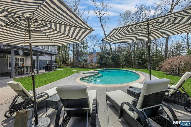105 Apple Ridge Road, Woodcliff Lake, NJ 07677