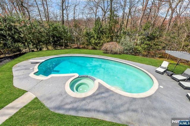 105 Apple Ridge Road, Woodcliff Lake, NJ 07677
