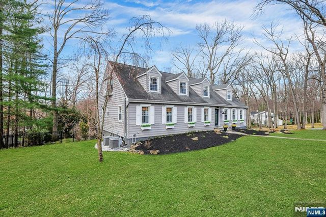 105 Apple Ridge Road, Woodcliff Lake, NJ 07677