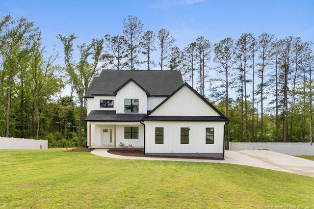 408 Stable Court, Linden, NC 28356