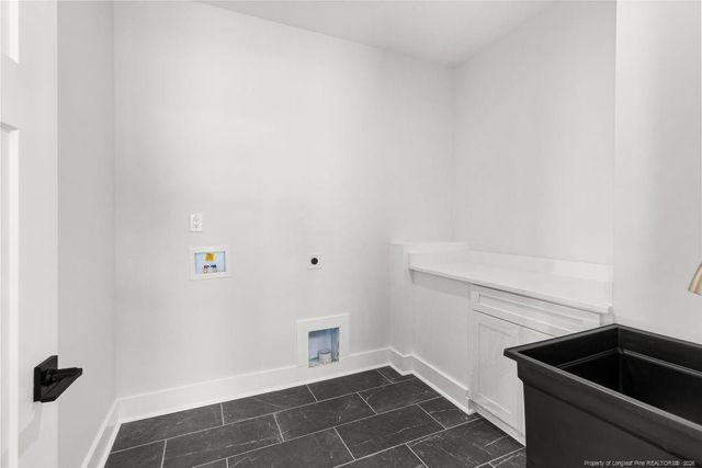408 Stable Court, Linden, NC 28356