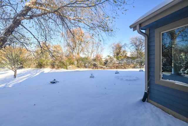 5700 Woodland Hills DRIVE, Mount Pleasant, WI 53406