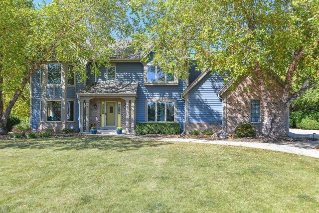 5700 Woodland Hills DRIVE, Mount Pleasant, WI 53406