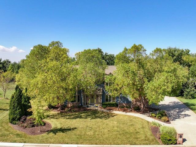 5700 Woodland Hills DRIVE, Mount Pleasant, WI 53406