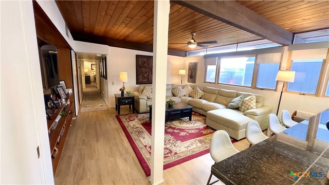 601 Lawrence Street, Refugio, TX 78377