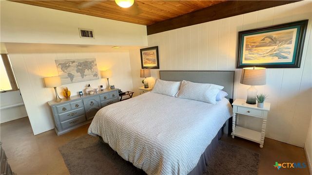 601 Lawrence Street, Refugio, TX 78377