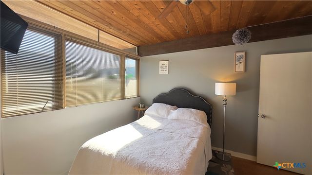 601 Lawrence Street, Refugio, TX 78377