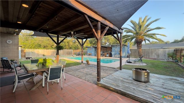 601 Lawrence Street, Refugio, TX 78377