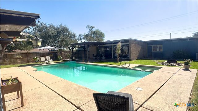 601 Lawrence Street, Refugio, TX 78377