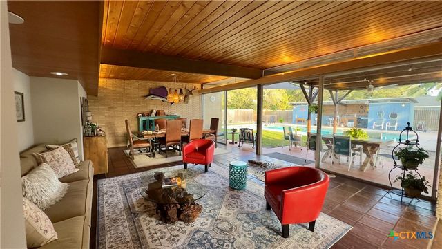 601 Lawrence Street, Refugio, TX 78377