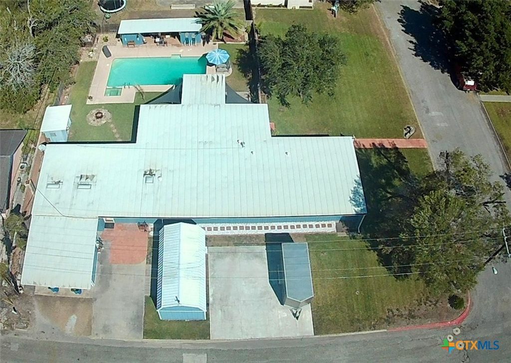 Image 42 of property listing at 601 Lawrence Street, Refugio, TX 78377