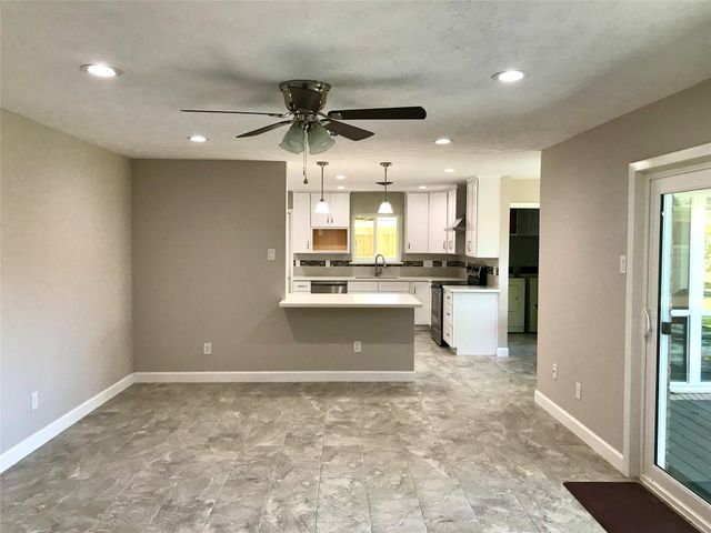 5470 Carew Street, Houston, TX 77096