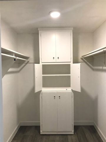 5470 Carew Street, Houston, TX 77096