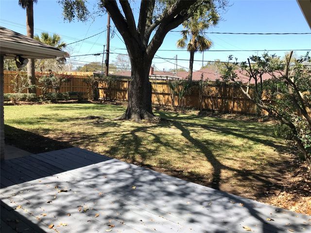 5470 Carew Street, Houston, TX 77096
