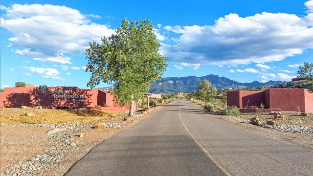 15 Pueblo Bonito Road, Placitas, NM 87043