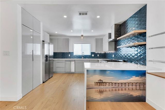 7841 W 83rd, Playa Del Rey, CA 90293