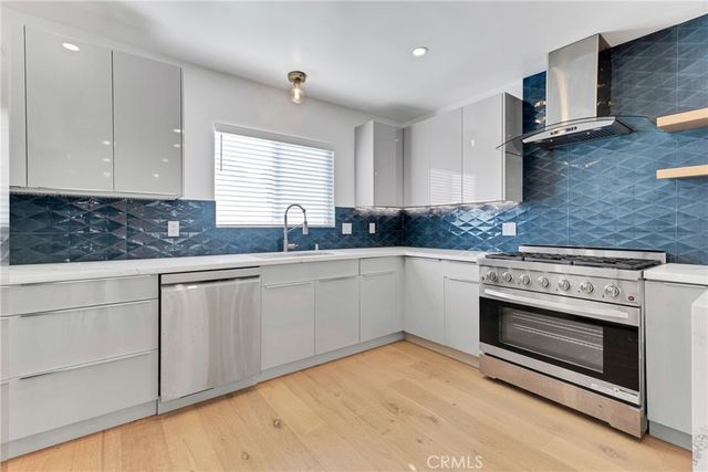 7841 W 83rd, Playa Del Rey, CA 90293