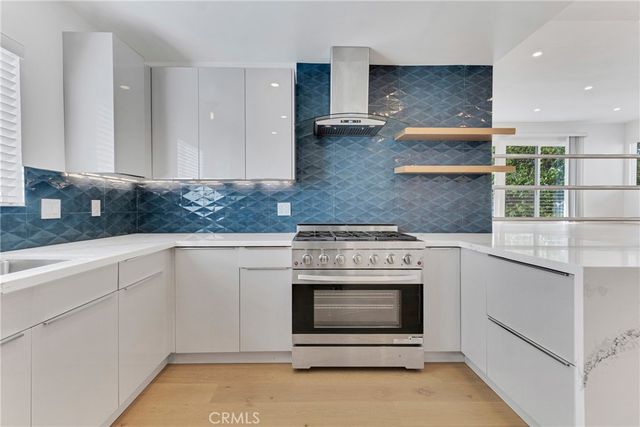 7841 W 83rd, Playa Del Rey, CA 90293