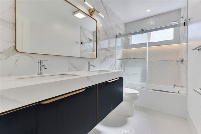 7841 W 83rd, Playa Del Rey, CA 90293