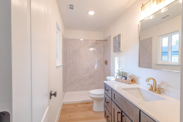 2704 Houston Ave, Stockton, CA 95206