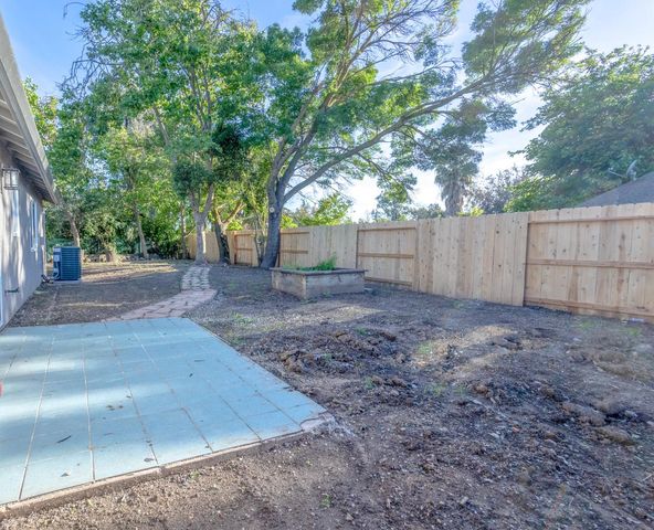 2704 Houston Ave, Stockton, CA 95206