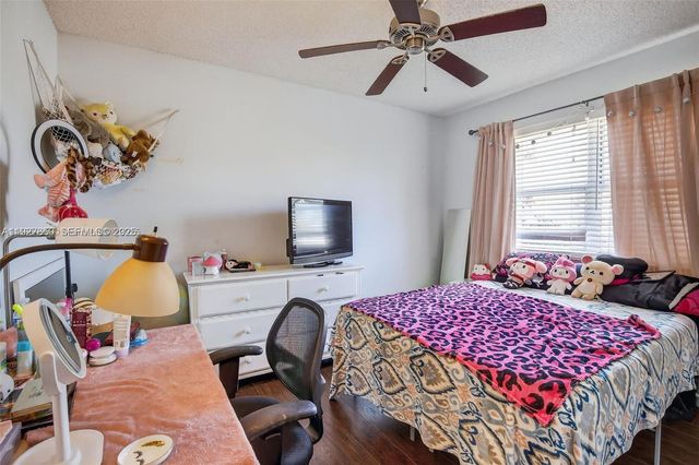 9710 SW 9th Ct, Pembroke Pines, FL 33025