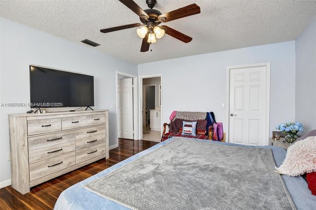 9710 SW 9th Ct, Pembroke Pines, FL 33025