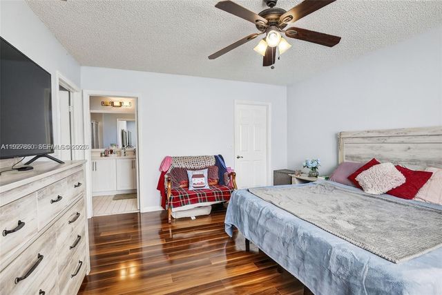 9710 SW 9th Ct, Pembroke Pines, FL 33025