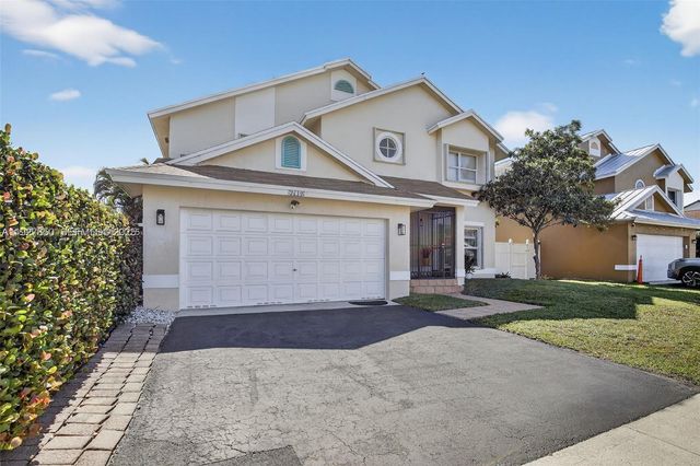 9710 SW 9th Ct, Pembroke Pines, FL 33025