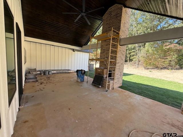 14697 Woodland Creek Dr, Tyler, TX 75706