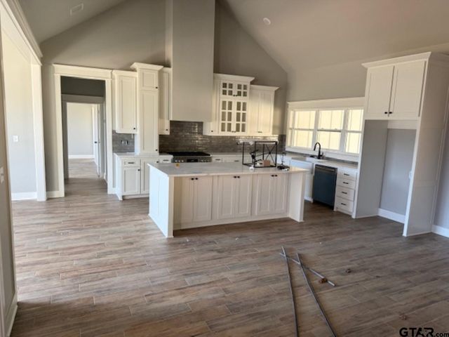 14697 Woodland Creek Dr, Tyler, TX 75706