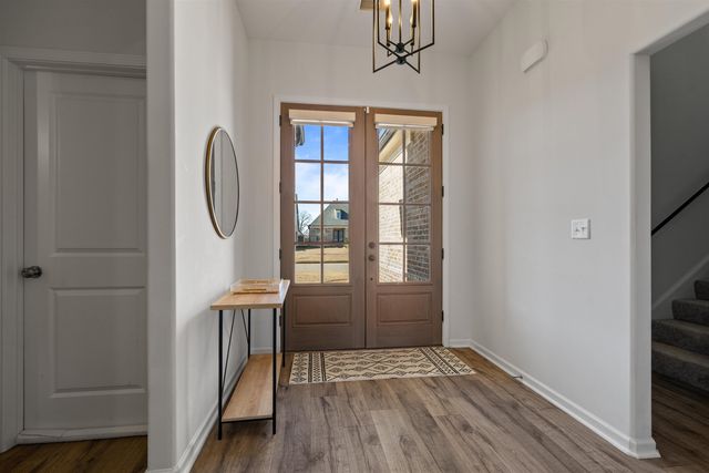 125 BRIAR HOLLOW LN, Oakland, TN 38060