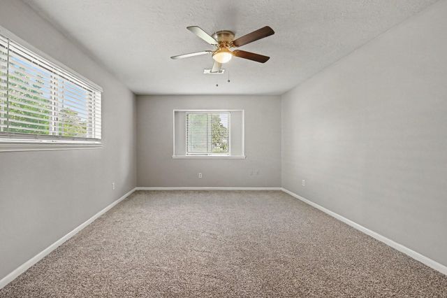 5113 Cottonwood Circle, Dickinson, TX 77539