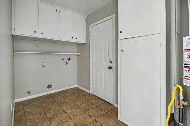 5113 Cottonwood Circle, Dickinson, TX 77539