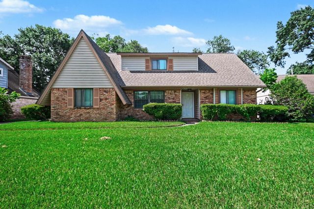 5113 Cottonwood Circle, Dickinson, TX 77539
