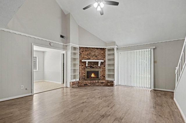 5113 Cottonwood Circle, Dickinson, TX 77539