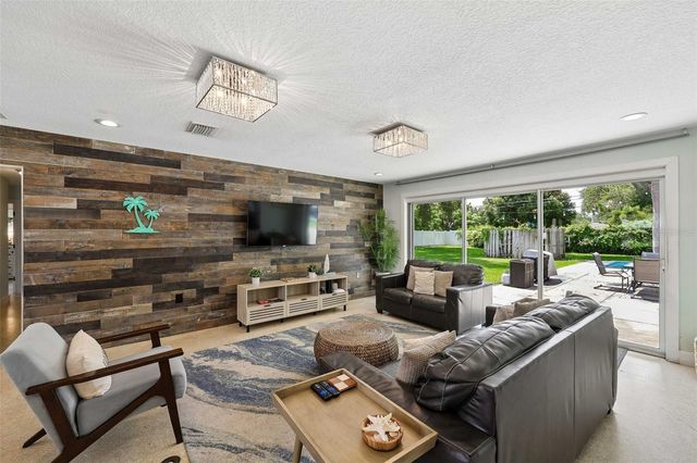 322 SUWANEE AVENUE, Sarasota, FL 34243