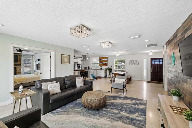 322 SUWANEE AVENUE, Sarasota, FL 34243