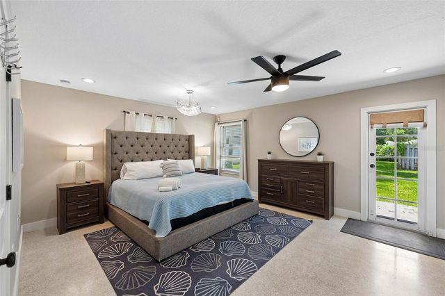 322 SUWANEE AVENUE, Sarasota, FL 34243