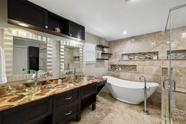 322 SUWANEE AVENUE, Sarasota, FL 34243