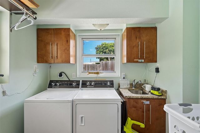 322 SUWANEE AVENUE, Sarasota, FL 34243